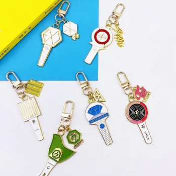 Kpop du kartus GOT7 keychain ventiliatorius paramos stick stiliaus raktų žiedas benamiai vaikai žiedas raktams kabinti studentų mokyklos maišą pakabukas
